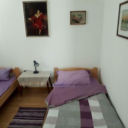 Apartman Fox 피로바츠 외부 사진
