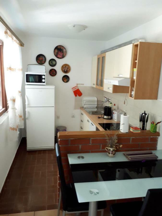 Apartman Fox 피로바츠 외부 사진