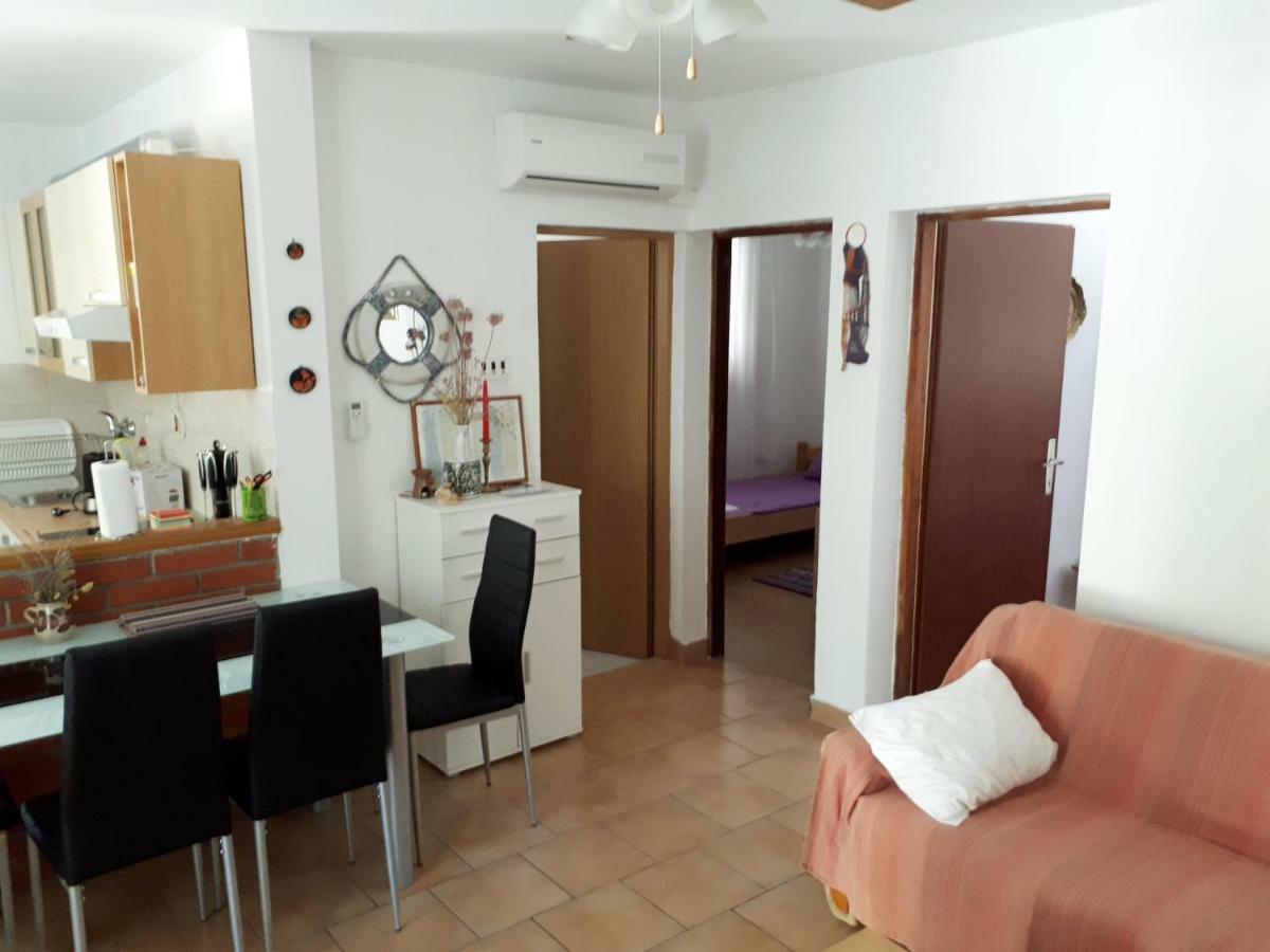 Apartman Fox 피로바츠 외부 사진