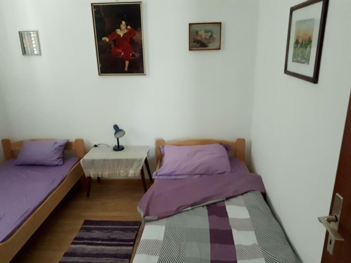 Apartman Fox 피로바츠 외부 사진