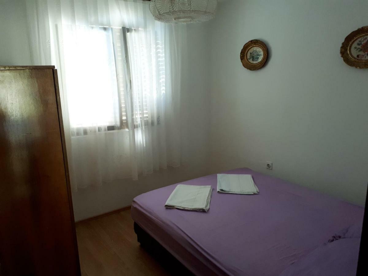 Apartman Fox 피로바츠 외부 사진