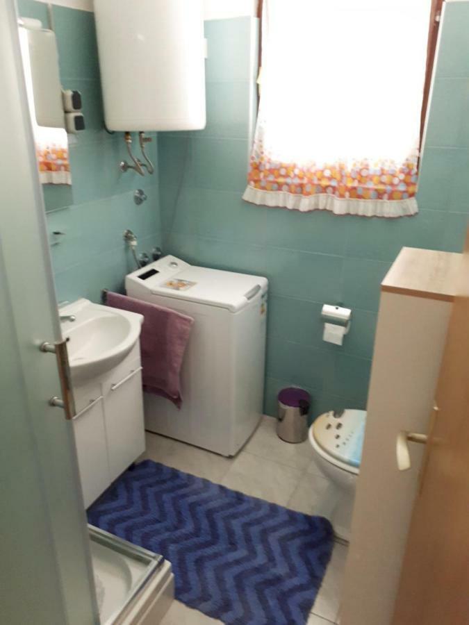 Apartman Fox 피로바츠 외부 사진